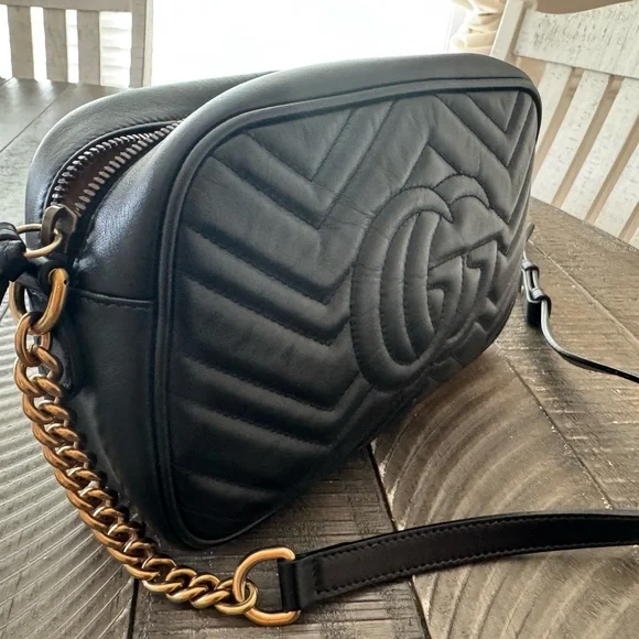 - Gorgeous. Gucci - Authentic Pre Loved Small GG Marmont Leather Crossbody. - Picture 2 of 15